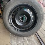 Téli autó gumi felnivel fotó