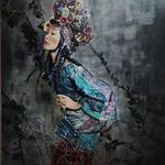 Wágner F.: Nő virágos fejdisszel fotó