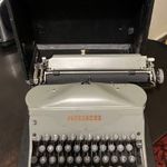 Mercedes írógép fotó