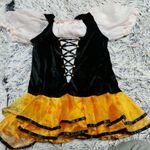 tiroli bajor nemzetiségi jelmez ruha tüllős szoknyával fotó