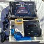 Sega Mega Drive II sárga kazettás piacos nintendo klón - működik - ritka dobozzal fotó