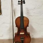 Régi hegedű. Talán olasz, talán német manufaktúra. fotó