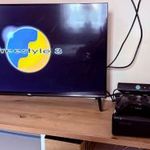 Xbox 360 Slim 250 GB + Kontroller + Kinect – Kiváló állapotban fotó