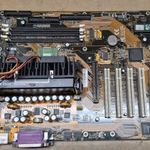 Shuttle AI61 SlotA alaplap + SlotA 700 Processor fotó