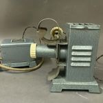 Lemezárugyár / Diavetítő és adapter az 1950-es évekből - gyönyörű esztétikai állapotban! fotó