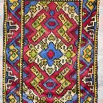 RÉGI DEKORATÍV GYAPJÚ KÉZICSOMÓZÁSÚ GYÖNYÖRŰ SZŐNYEG ! fotó