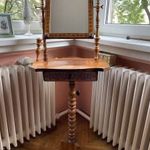Biedermeier fésülködő asztalka fotó
