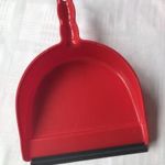 Piros kézi lapát fotó