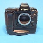 Nikon F90X fényképezőgép váz fotó