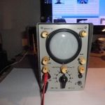 KIS MÉRETÜ LO 70 SZERVIZ OSCILOSKOP fotó