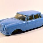 1963 MERCEDES BENZ 220 LEMEZÁRUGYÁR LENDÜLET AUTÓ , JÁTÉK AUTÓ ! fotó