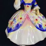 KISASSZONY VIRÁG MINTÁS RUHÁBAN ... GYŰJTŐI ROYAL DOULTON PORCELÁN SZOBOR X fotó