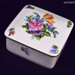MESESZÉP GAZDAGON ARANYOZOTT HERENDI PORCELÁN BONBONIER ! fotó