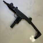 UZI gáz-riasztó géppisztoly fotó