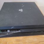 Playstation 4 pro PS4 pro roncs CUH-7216B fotó