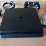 Sony PlayStation 4 - Slim - Ajándék játékkal /1TB PS4/ INGYENES SZÁLLÍTÁS (Magyar Posta Zrt.-vel) fotó