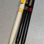 Színeskarikás golyóstollak. fotó