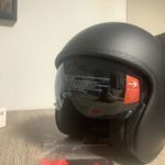 Street Racer bukósisak, beépített napszemüveggel, M-es méretű. fotó