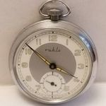 RUHLA ZSEBÓRA MŰKÖDIK fotó