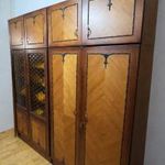 Klasszikus, intarziás 3 részes szekrénysor – bárszekrény + vitrines + ruhásszekrény fotó