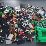 1.2kg vegyes LEGO Castle és Technik elemek fotó