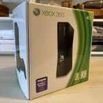 XBOX 360 dobozában, tartozékokkal fotó