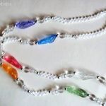 CSIPKEMINTÁS HOSSZÚ NYAKLÁNC HAT SZÍNES AKRILLAL fotó