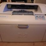 HP LaserJet 1018 lézernyomtató 2.000- oldalas tonerrel. fotó