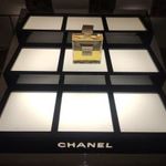 CHANEL DISPLAY - világítós parfüm bemutató emelvény fotó