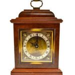 ELLIOTT MESESZÉP FA TOKOS ASZTALI ÓRA PUTTÓS RÉZ SZÁMLAPPAL X fotó