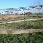 Fém -Váz , Tárolónak vagy Autóbeállónak , Nagy Méretű De Hibás-Sérült fotó