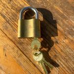 Elzett tutius lakat 3 kulcs fotó