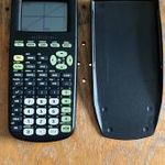 Texas Instruments TI-82 STATS grafikus számológép fotó