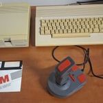Commodore 64 + 1541/II floppy drive + 1 db joystick + cartridge fotó