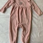 so cute puha kislány rugdalózó fotó