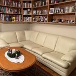 Olasz használt bézs bőrkanapé fotó