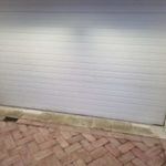 Szekcionált garázskapu, motorizált fotó