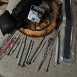 ÓRÁS DOLGOK, ÓRA, ,MUTATÓK, MŰKÖDŐ QUAERT SZERKEZETEK, PICI CSAVARHÚZÓK, MINDEN AMI A KÉPEKE fotó