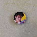 80-as évekbeli trafikos Jennifer Beals jelvény kitűző fotó