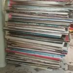 132 db bakelit lemez gyűjtemény – 80-as évek, magyar és külföldi előadók, hagyatékból fotó