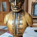 Gróf Széchenyi István mellszobor fotó