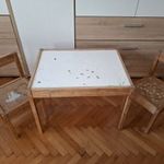 Ikea Lãtt asztal 2 székkel erősített ülőrésszel használt fotó