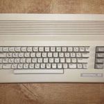 Commodore C64 Bontatlan Garanciacímke fotó