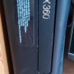 XBOX 360 + 3 db kontroller + 1 db Split Second játék fotó