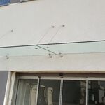 Üveg előtetők kültérre a Belledekotól fotó